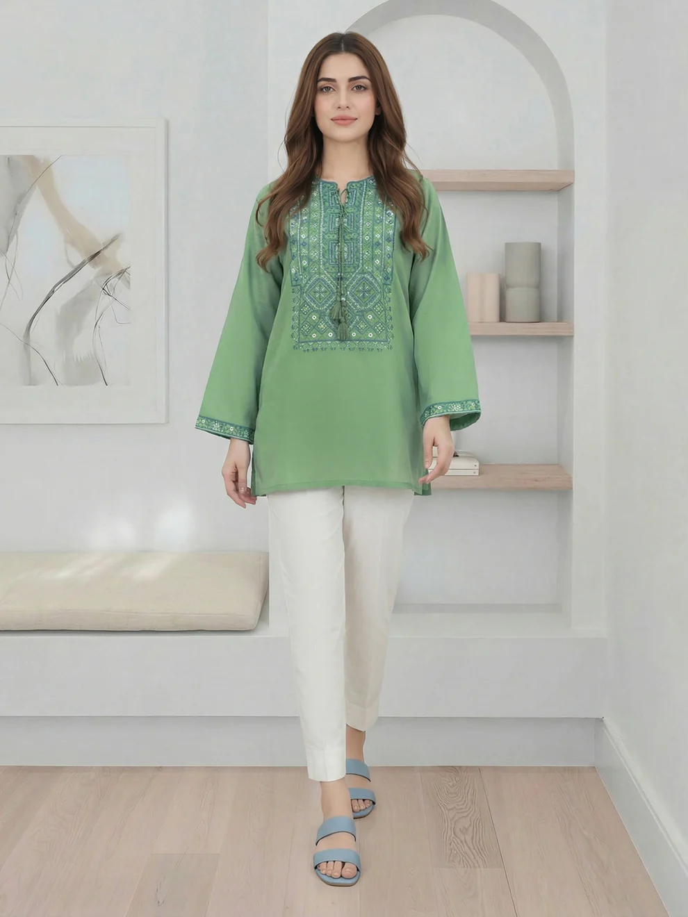 A3919TP-SML-227-CambricKurti-Embroidered_Pret_4