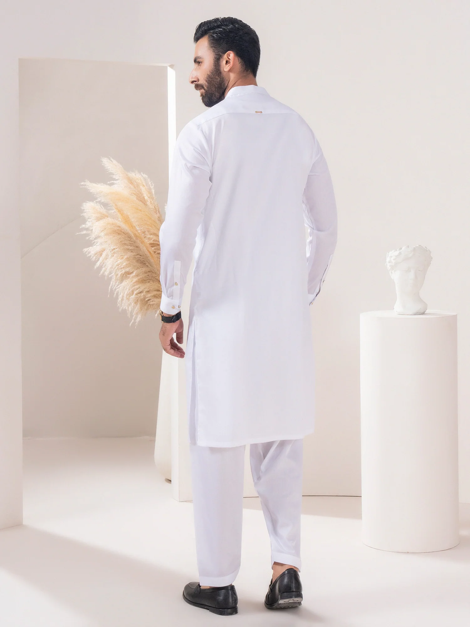 P8275SK-MED-001-SatinSuit_3