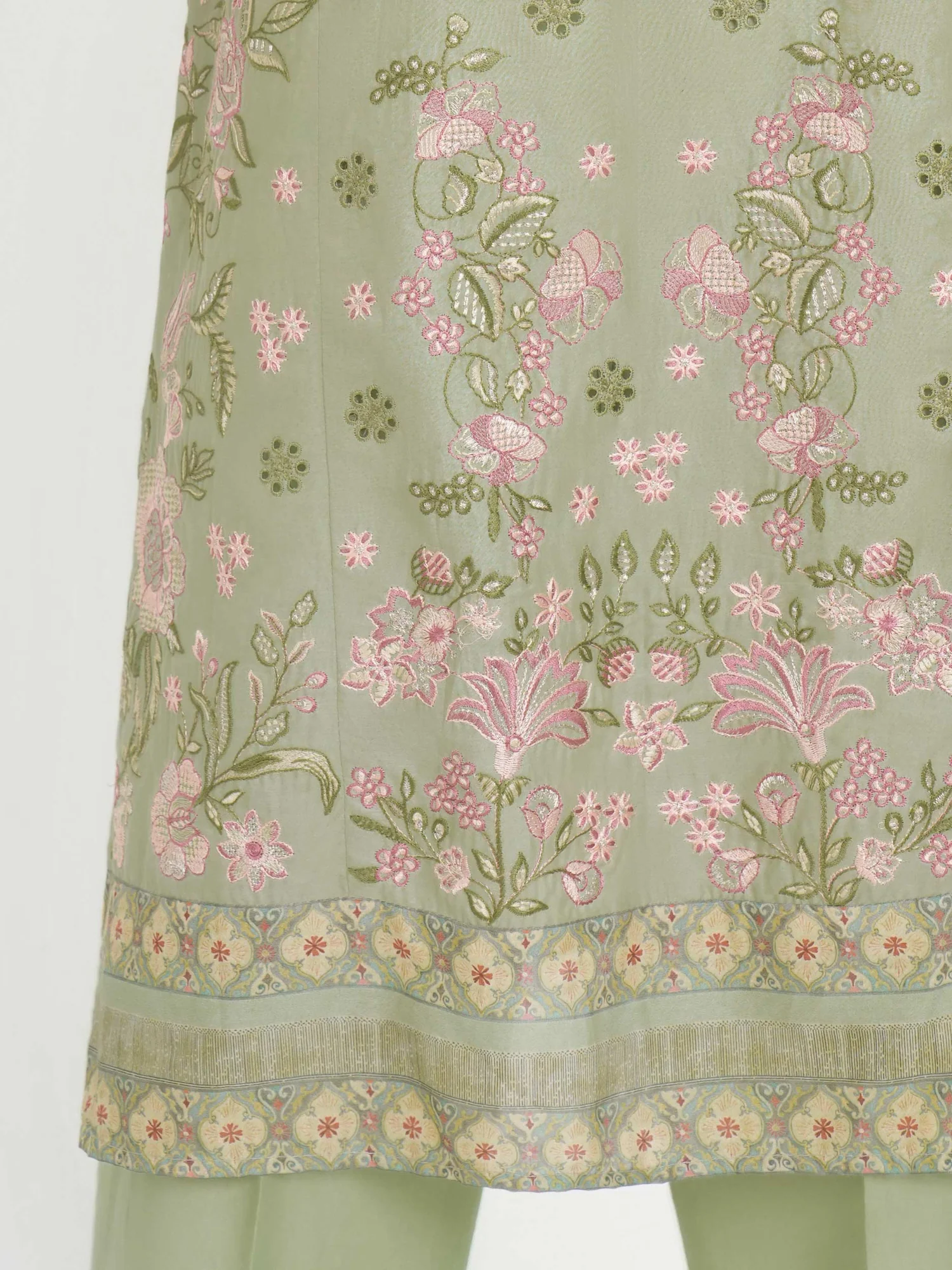 U4069SU-3PC-329-3PieceLawnSuit-Embroidered_Unstitched_1_1