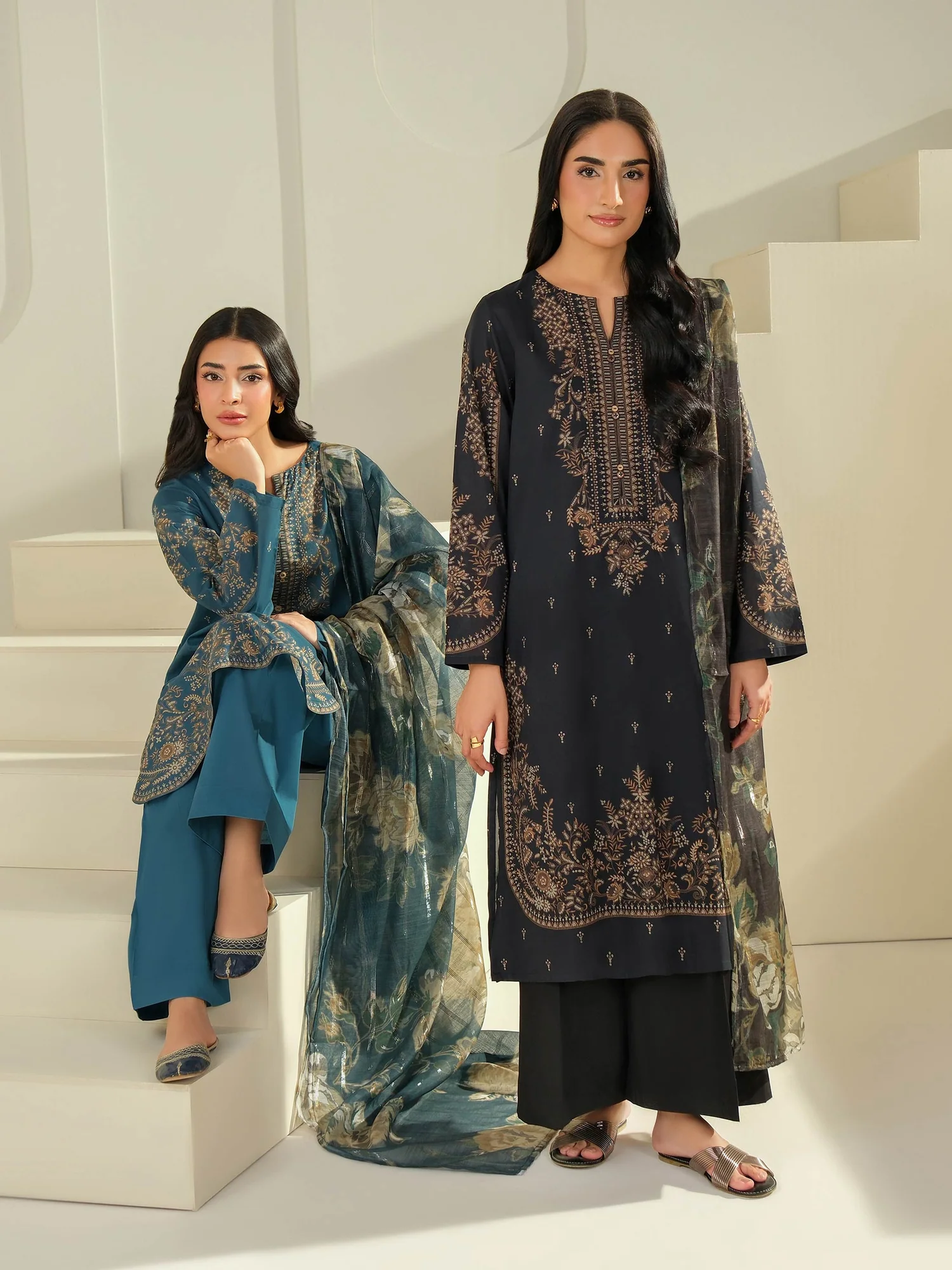U4233SU-3PC-034_1_-3PieceLawnSuit-Printed_Unstitched